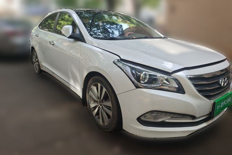 Used Hyundai Mistra 2016 1.8L Automatic Smart GLS Front Right 45 Deg