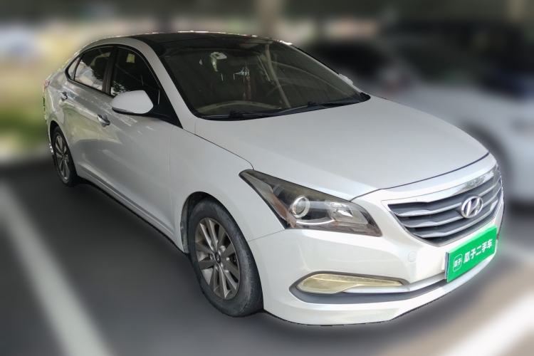 Used Hyundai Mistra 2016 1.8L Automatic Smart GLS Front Right 45 Deg
