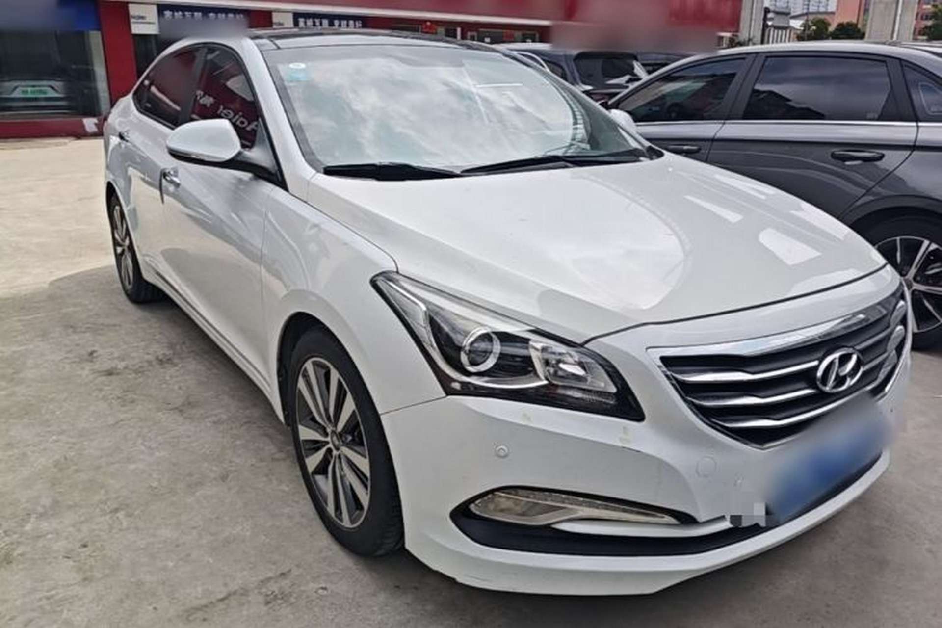 Used Hyundai Mistra 2016 1.8L Automatic Smart GLS Front Right 45 Deg