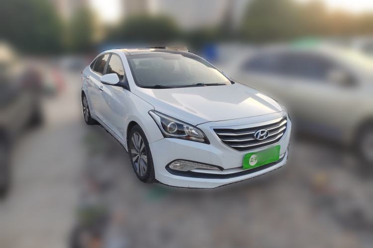 Used Hyundai Mistra 2016 1.8L Automatic Smart GLS Front Right 45 Deg