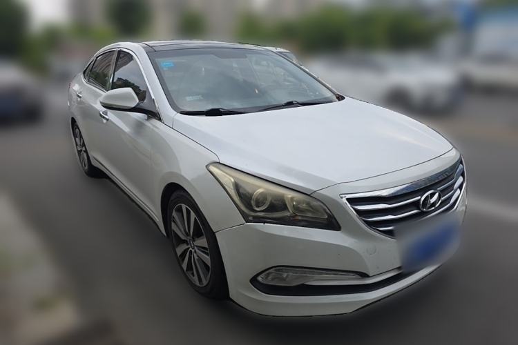 Used Hyundai Mistra 2016 1.8L Automatic Deluxe DLX Model Front Right 45 Deg