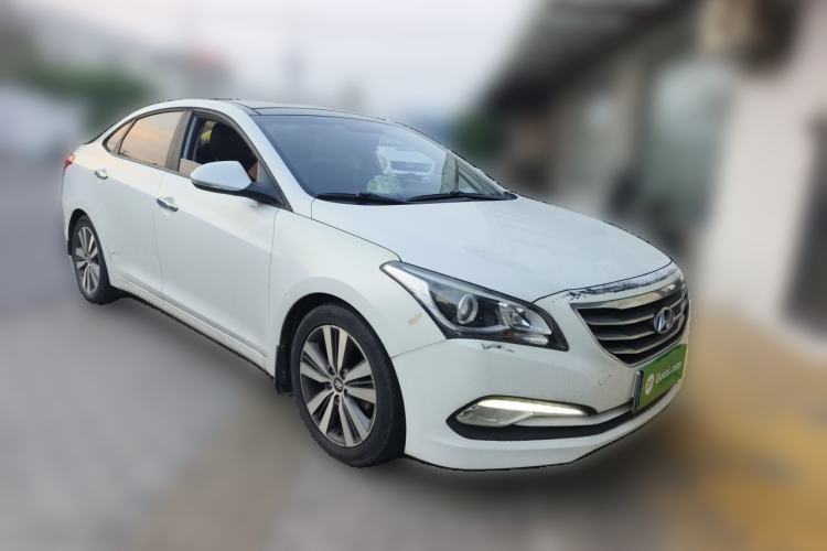 Used Hyundai Mistra 2016 1.8L Automatic Smart GLS Front Right 45 Deg