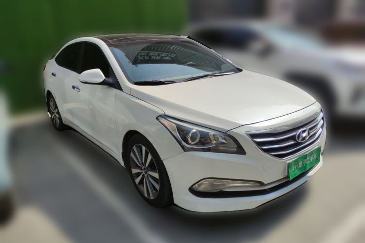Used Hyundai Mistra 2016 1.8L Automatic Smart GLS Front Right 45 Deg