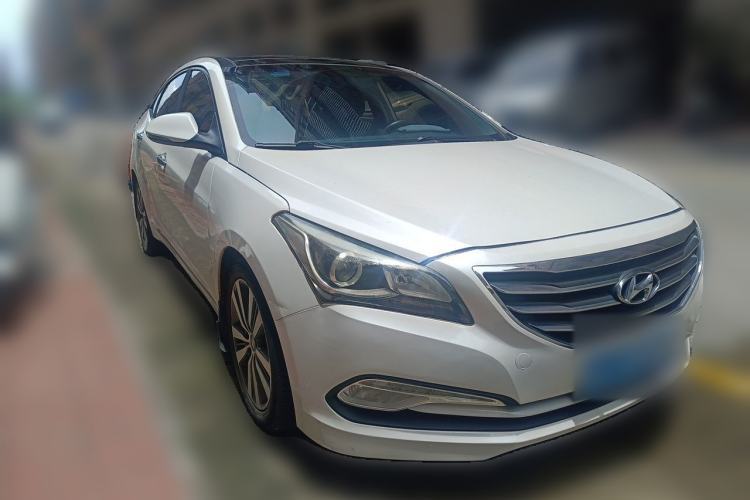 Used Hyundai Mistra 2016 1.8L Automatic Smart GLS Front Right 45 Deg