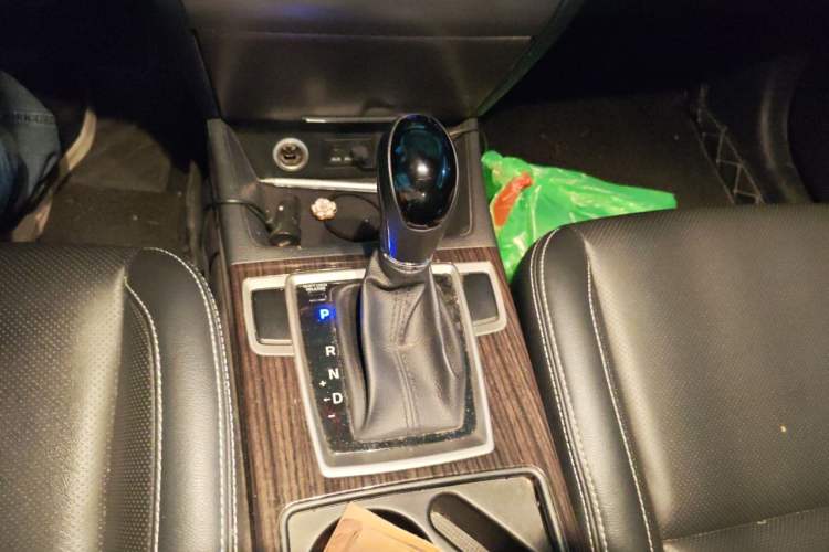 Used Hyundai Mistra 2016 1.6T Automatic Smart GLS Gear Lever