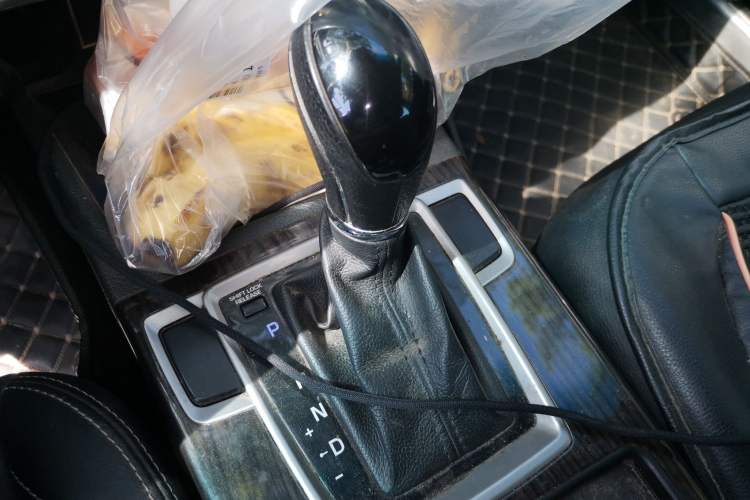 Used Hyundai Mistra 2016 1.6T Automatic Smart GLS Gear Lever