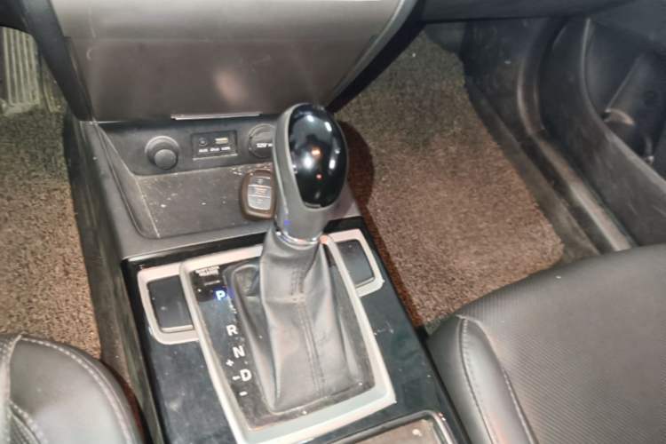 Used Hyundai Mistra 2016 1.8L Automatic Deluxe DLX Model Gear Lever