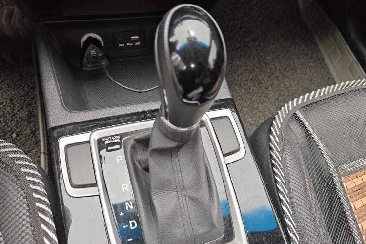 Used Hyundai Mistra 2016 1.8L Automatic Smart GLS Gear Lever