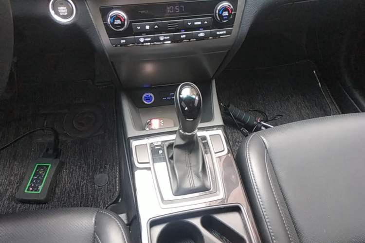Used Hyundai Mistra 2016 1.8L Automatic Smart GLS Gear Lever