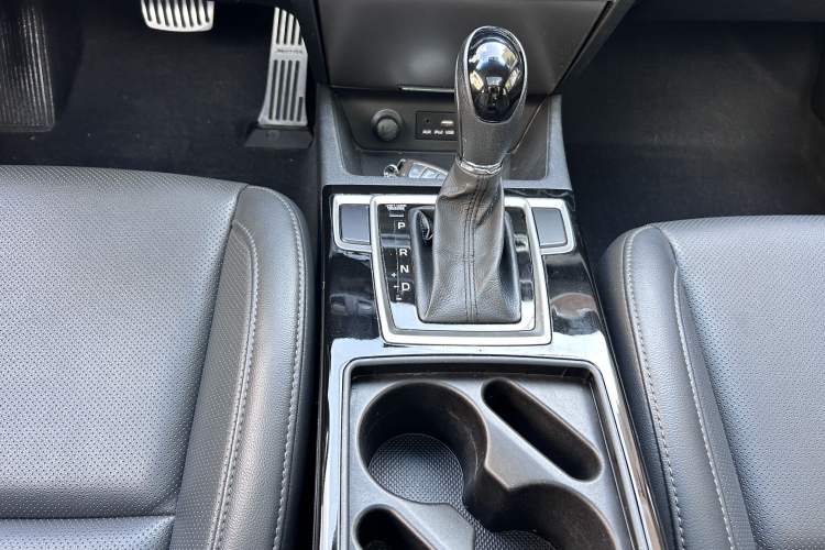 Used Hyundai Mistra 2016 1.8L Automatic Smart GLS Gear Lever