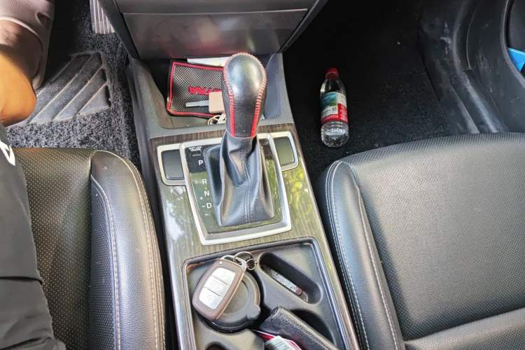 Used Hyundai Mistra 2016 1.6T Automatic Smart GLS Gear Lever