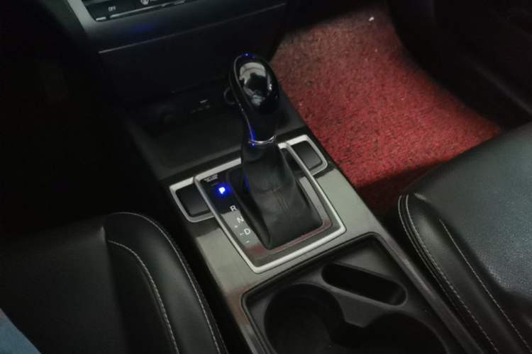 Used Hyundai Mistra 2016 1.6T Automatic Smart GLS Gear Lever