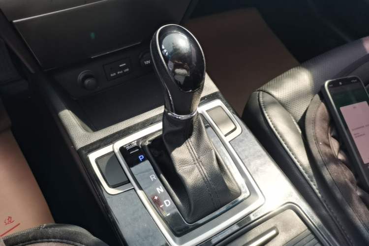 Used Hyundai Mistra 2016 1.8L Automatic Smart GLS Gear Lever