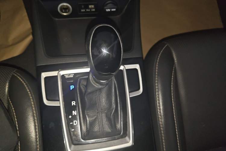 Used Hyundai Mistra 2016 1.8L Automatic Smart GLS Gear Lever
