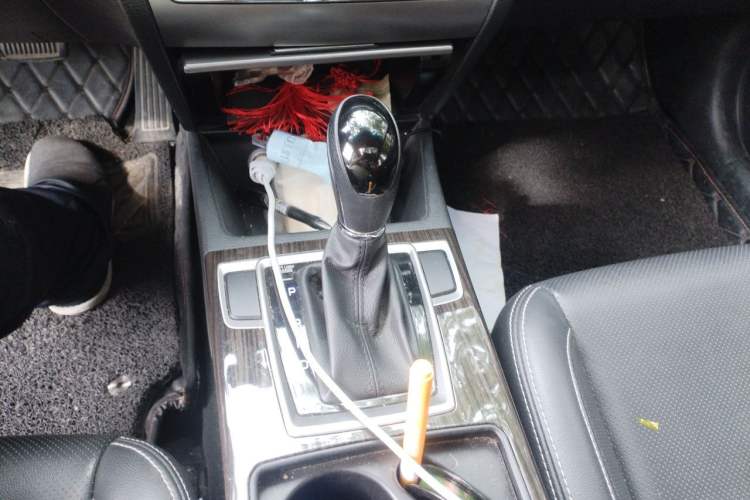 Used Hyundai Mistra 2016 1.6T Automatic Smart GLS Gear Lever