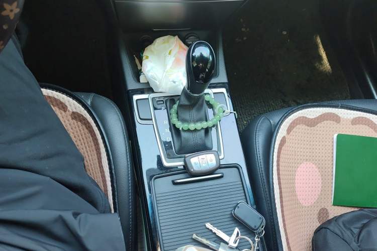 Used Hyundai Mistra 2016 1.8L Automatic Smart GLS Gear Lever