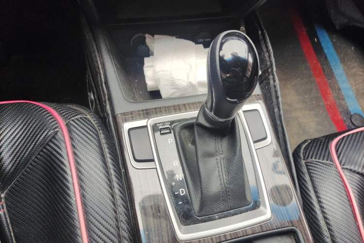 Used Hyundai Mistra 2016 1.6T Automatic Smart GLS Gear Lever