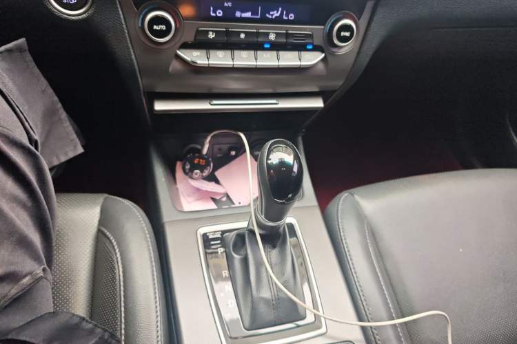 Used Hyundai Mistra 2016 1.8L Automatic Deluxe DLX Model Gear Lever