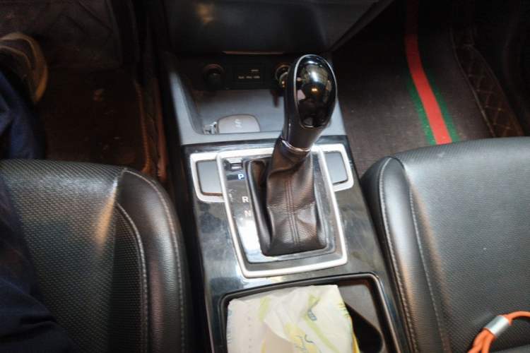 Used Hyundai Mistra 2016 1.8L Automatic Smart GLS Gear Lever