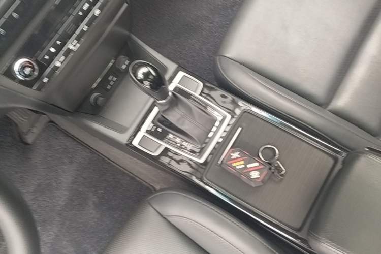 Used Hyundai Mistra 2016 1.8L Automatic Smart GLS Gear Lever