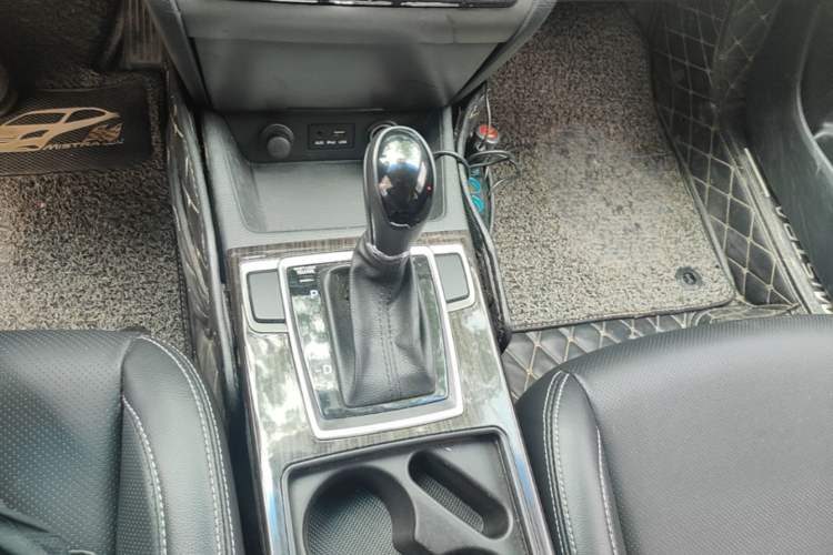 Used Hyundai Mistra 2016 1.6T Automatic Smart GLS Gear Lever