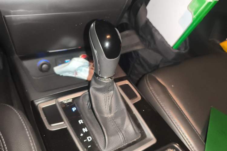 Used Hyundai Mistra 2016 1.8L Automatic Deluxe DLX Model Gear Lever