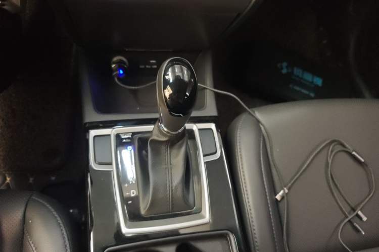 Used Hyundai Mistra 2016 1.8L Automatic Deluxe DLX Model Gear Lever