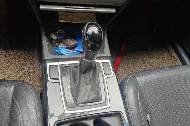 Used Hyundai Mistra 2016 1.8L Automatic Smart GLS Gear Lever