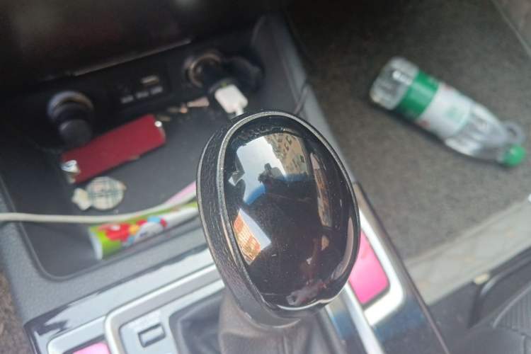Used Hyundai Mistra 2016 1.8L Automatic Smart GLS Gear Lever