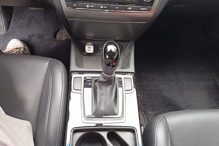 Used Hyundai Mistra 2016 1.8L Automatic Smart GLS Gear Lever