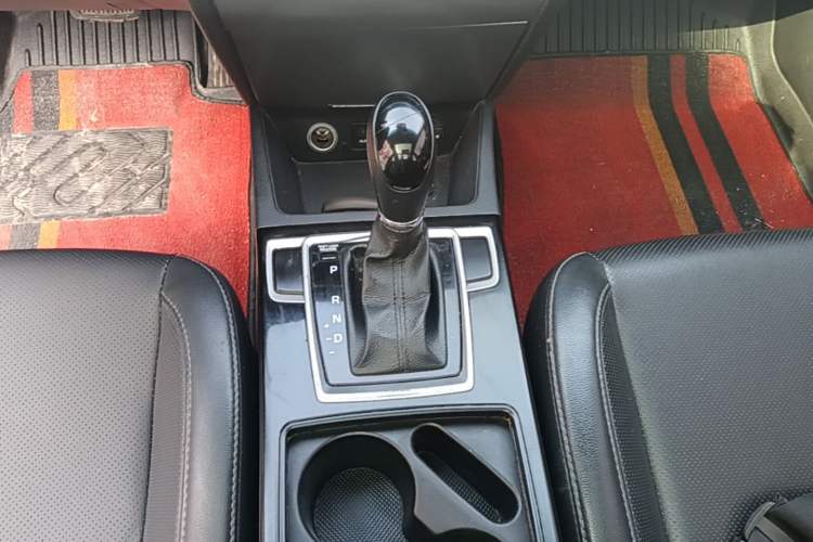 Used Hyundai Mistra 2016 1.8L Automatic Smart GLS Gear Lever