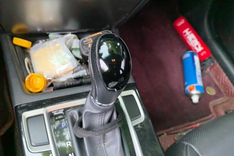 Used Hyundai Mistra 2016 1.8L Automatic Smart GLS Gear Lever