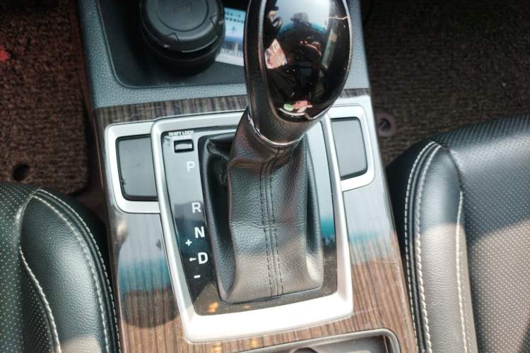 Used Hyundai Mistra 2016 1.6T Automatic Smart GLS Gear Lever