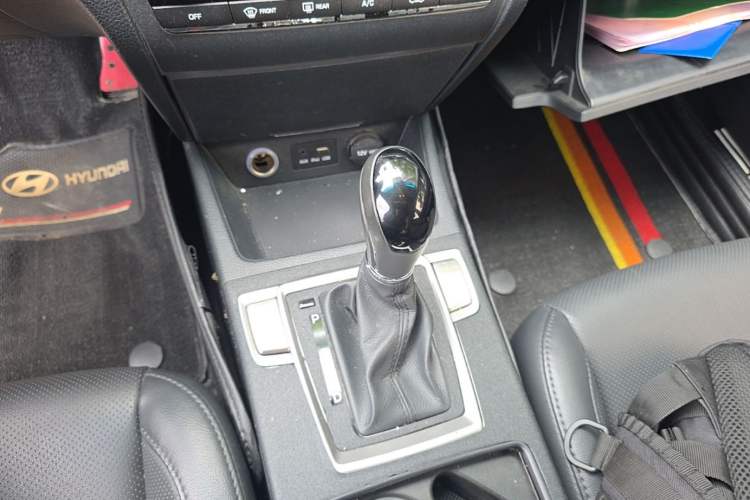 Used Hyundai Mistra 2016 1.8L Automatic Deluxe DLX Model Gear Lever