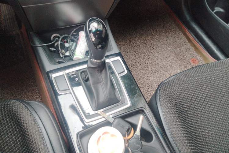 Used Hyundai Mistra 2016 1.8L Automatic Smart GLS Gear Lever