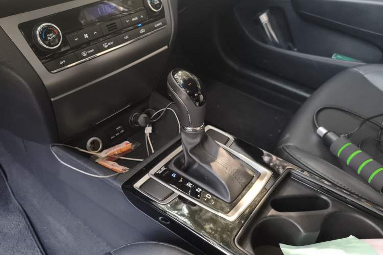 Used Hyundai Mistra 2016 1.8L Automatic Deluxe DLX Model Gear Lever