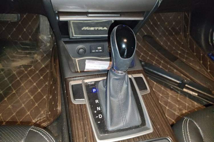 Used Hyundai Mistra 2016 1.6T Automatic Smart GLS Gear Lever