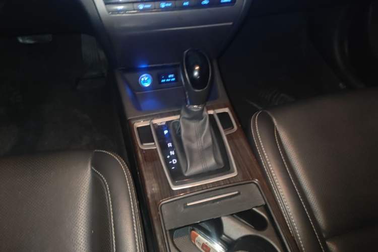 Used Hyundai Mistra 2016 1.6T Automatic Smart GLS Gear Lever