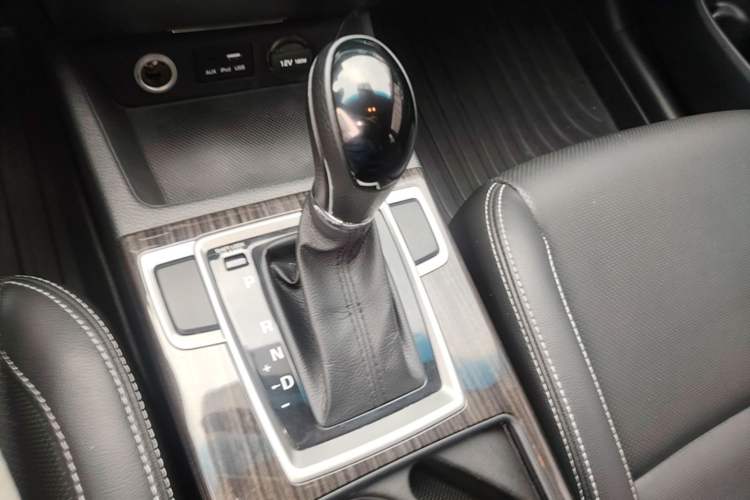 Used Hyundai Mistra 2016 1.6T Automatic Smart GLS Gear Lever