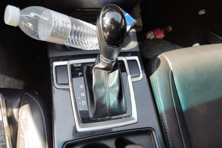 Used Hyundai Mistra 2016 1.8L Automatic Smart GLS Gear Lever