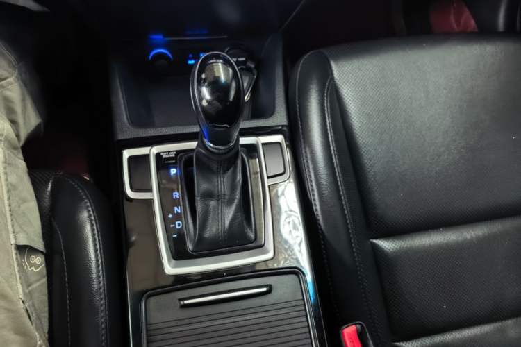 Used Hyundai Mistra 2016 1.8L Automatic Smart GLS Gear Lever