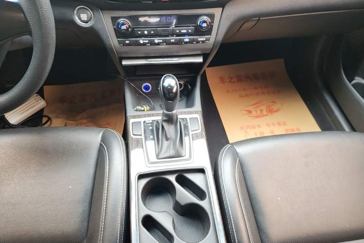 Used Hyundai Mistra 2016 1.6T Automatic Smart GLS Gear Lever