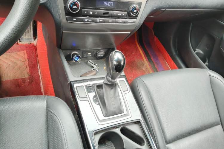 Used Hyundai Mistra 2016 1.8L Automatic Smart GLS Gear Lever