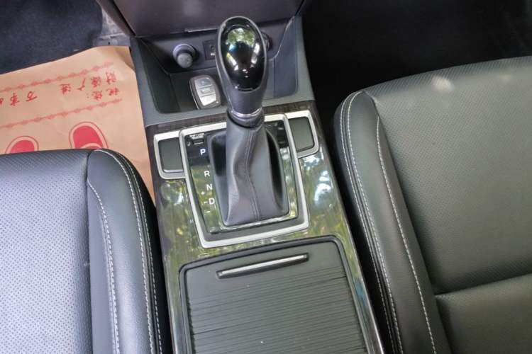 Used Hyundai Mistra 2016 1.6T Automatic Smart GLS Gear Lever