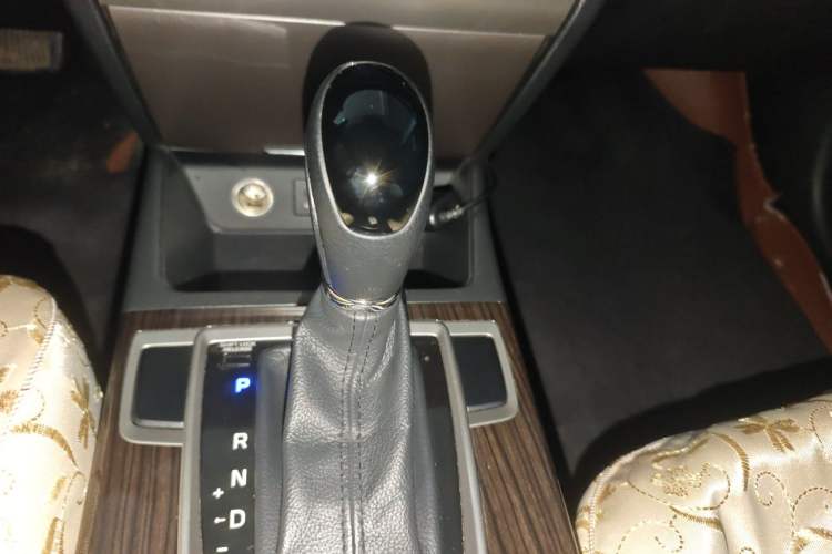 Used Hyundai Mistra 2016 1.6T Automatic Smart GLS Gear Lever