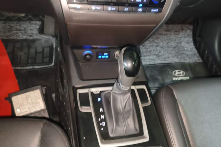 Used Hyundai Mistra 2016 1.8L Automatic Deluxe DLX Model Gear Lever