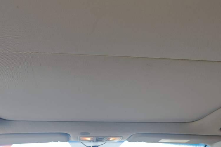 Used Hyundai Mistra 2016 1.8L Automatic Smart GLS Headliner