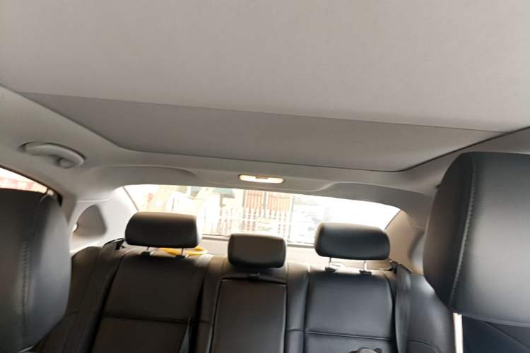 Used Hyundai Mistra 2016 1.8L Automatic Smart GLS Headliner