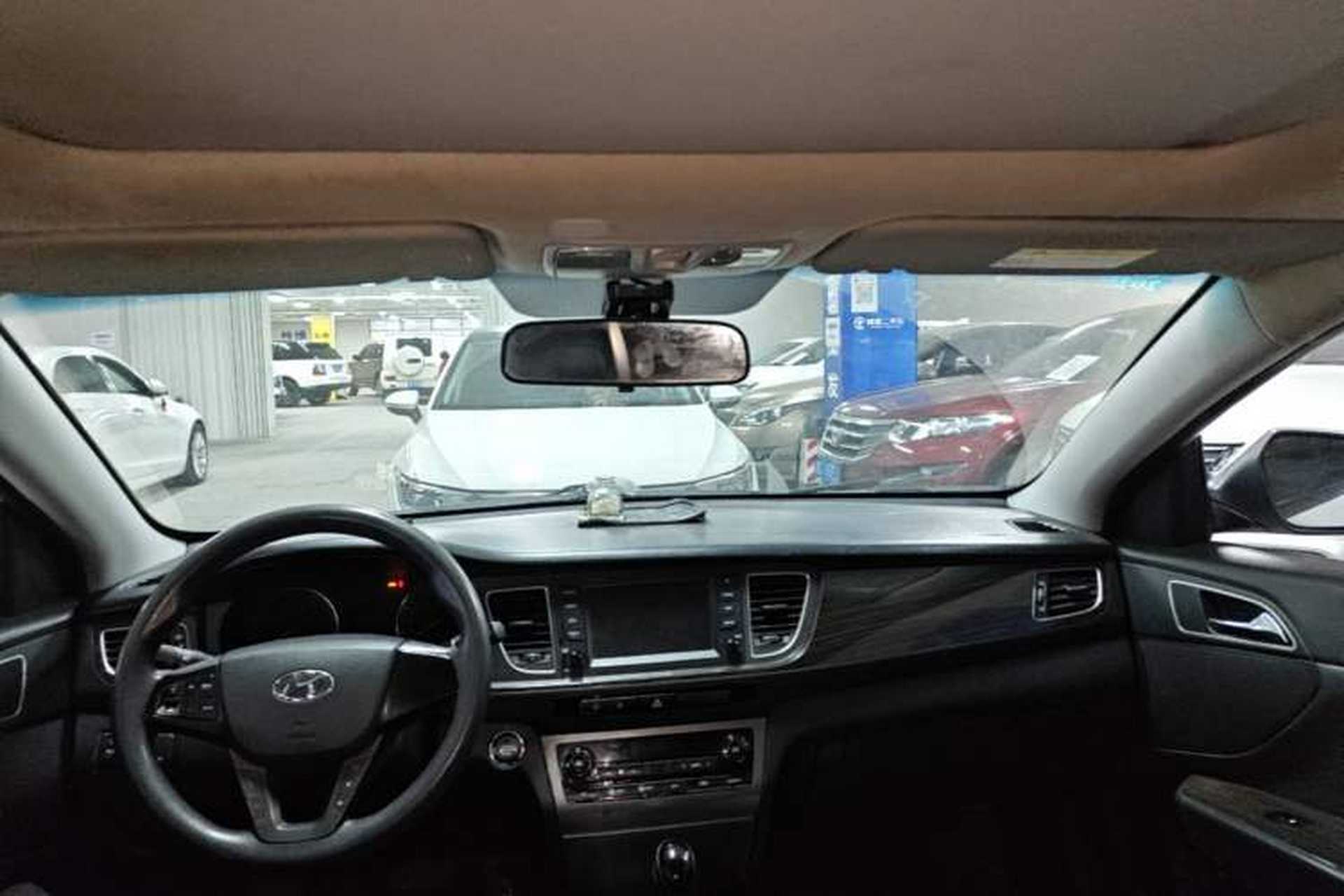 Used Hyundai Mistra 2016 1.6T Automatic Smart GLS Headliner