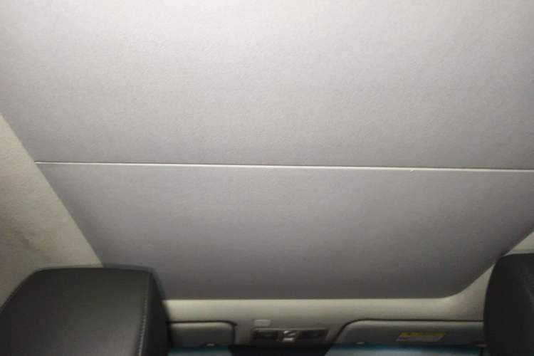 Used Hyundai Mistra 2016 1.8L Automatic Smart GLS Headliner
